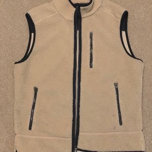 UNTUCKit Large vest